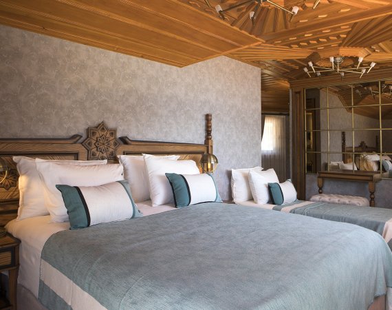 Deluxe-2 Oda (Terası Jakuzili)